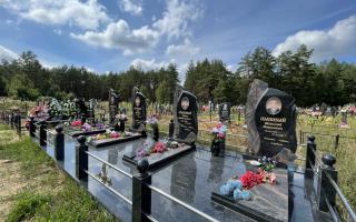 Фото семейного захоронения на 4 памятника 